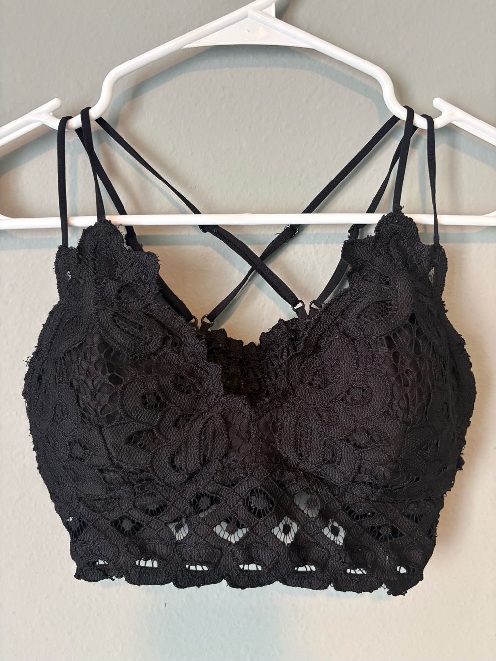 Wishlist Black Floral Lace Bralette Strappy Criss Cross Smocked Crop Top Size M